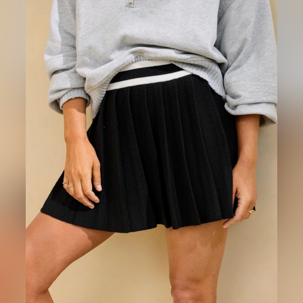 Aerie Black Pleated Wool Blend Tennis Skirt Collegiate Academia Preppy L NWT